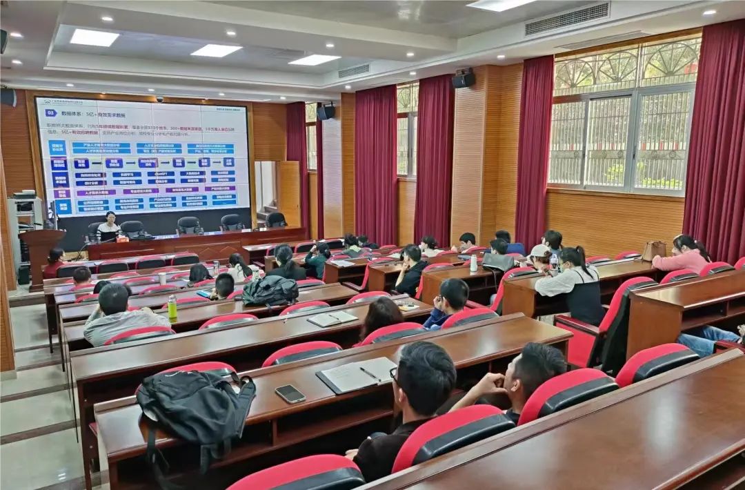 筑牢教学生命线，推动学校高质量发展